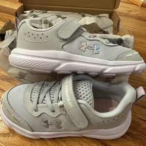 Toddler Girls Size 10 Under Armor Sneakers NEW IN BOX